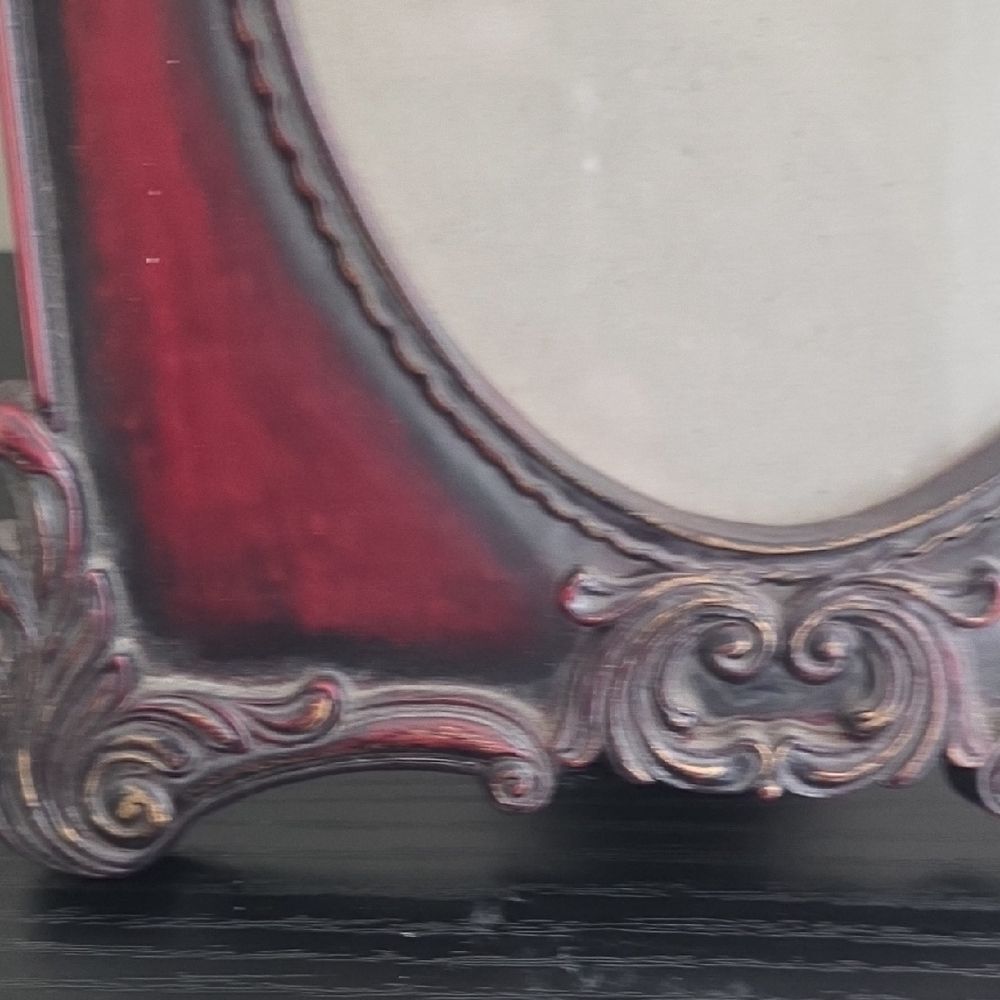 Vintage-Style Photo Frame - Picture 4 of 12